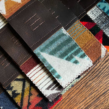 Load image into Gallery viewer, Travel Cribbage Board