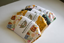 Load image into Gallery viewer, Floral Bees Bowl Cozy