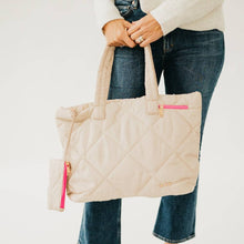 Load image into Gallery viewer, Presley Puffer Quilted Tote Bag With Pouch