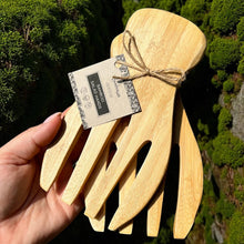 Load image into Gallery viewer, Bamboo Salad Hands Set