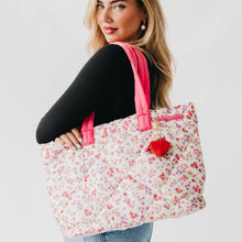 Load image into Gallery viewer, Presley Puffer Quilted Tote Bag With Pouch