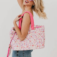 Load image into Gallery viewer, Presley Puffer Quilted Tote Bag With Pouch
