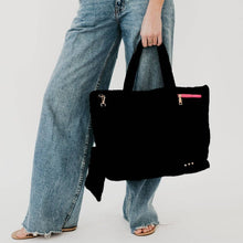 Load image into Gallery viewer, Presley Puffer Quilted Tote Bag With Pouch
