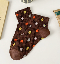 Load image into Gallery viewer, Colorful Daisy Flower Embroidery Socks
