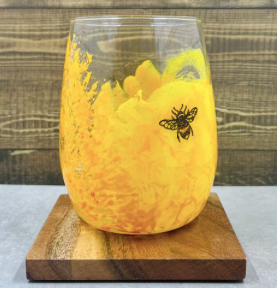Rusty Patched Bumblebee Wine Glass