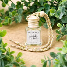Load image into Gallery viewer, 10 ML CAR DIFFUSER - WINTER LINE
