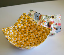 Load image into Gallery viewer, Chicken and Rooster Bowl Cozy for Country Themed Kitchens

