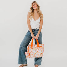 Load image into Gallery viewer, Presley Puffer Quilted Tote Bag With Pouch
