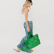 Load image into Gallery viewer, Presley Puffer Quilted Tote Bag With Pouch

